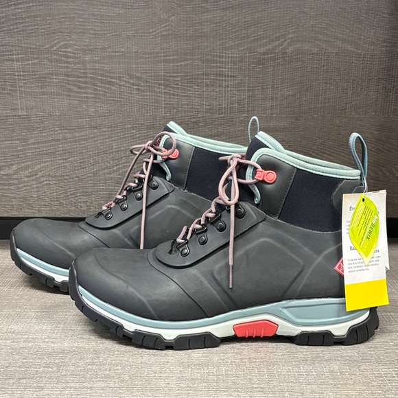 Women's Muck Apex Lace-Up Boot AXWL-000 (Black) - Size 12 - Picture 1 of 7
